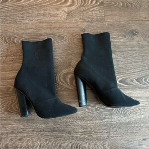 Elegant Black Women's Boots